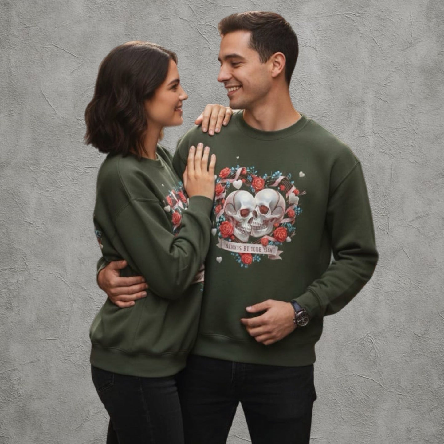 Güllü Sevgili Kurukafalar Baskılı Yeşil Çift Kombini Sweatshirt